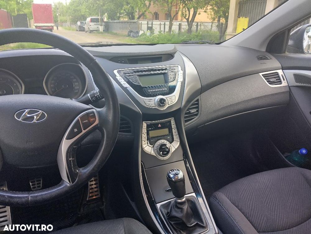 Hyundai Elantra 1.6 MPi Highway+ - 5