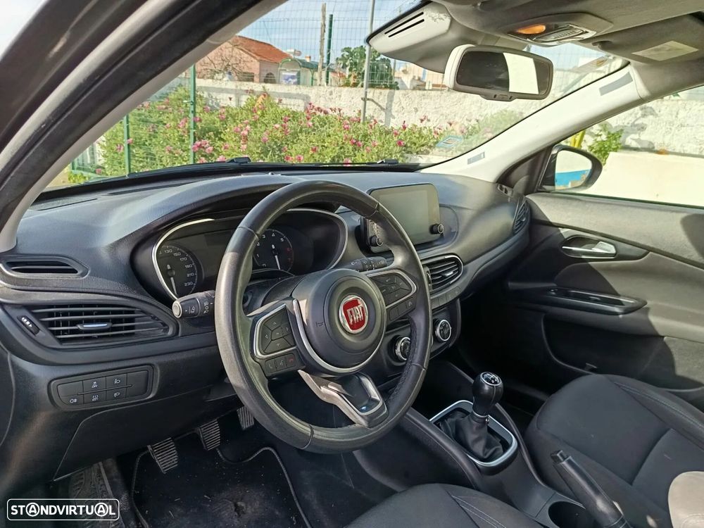 Fiat Tipo Station Wagon 1.0 GSE T3 City Life - 10