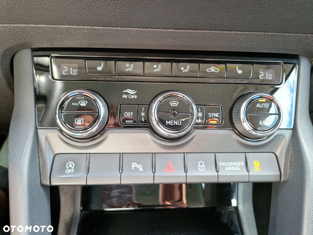 Skoda Karoq 2.0 TDI SCR 4x4 Style DSG - 11