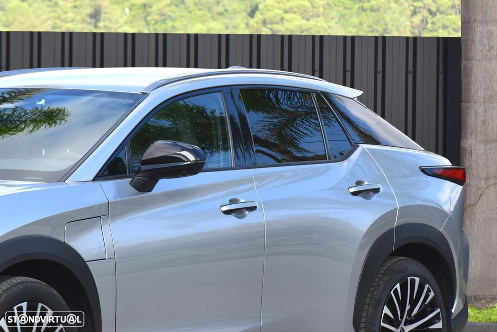 Lexus RZ 300e Premium - 4