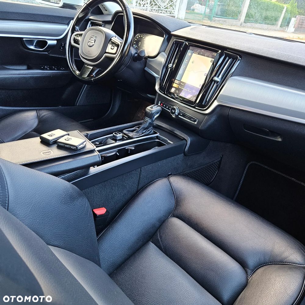 Volvo S90 - 34