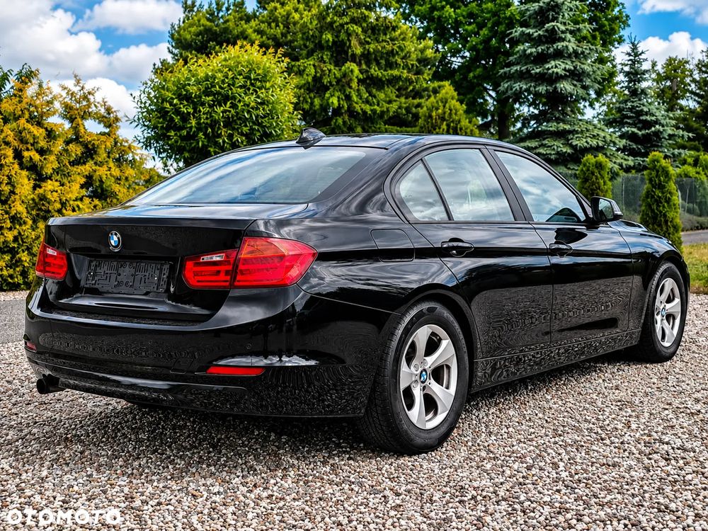 BMW Seria 3 320d Efficient Dynamics - 6