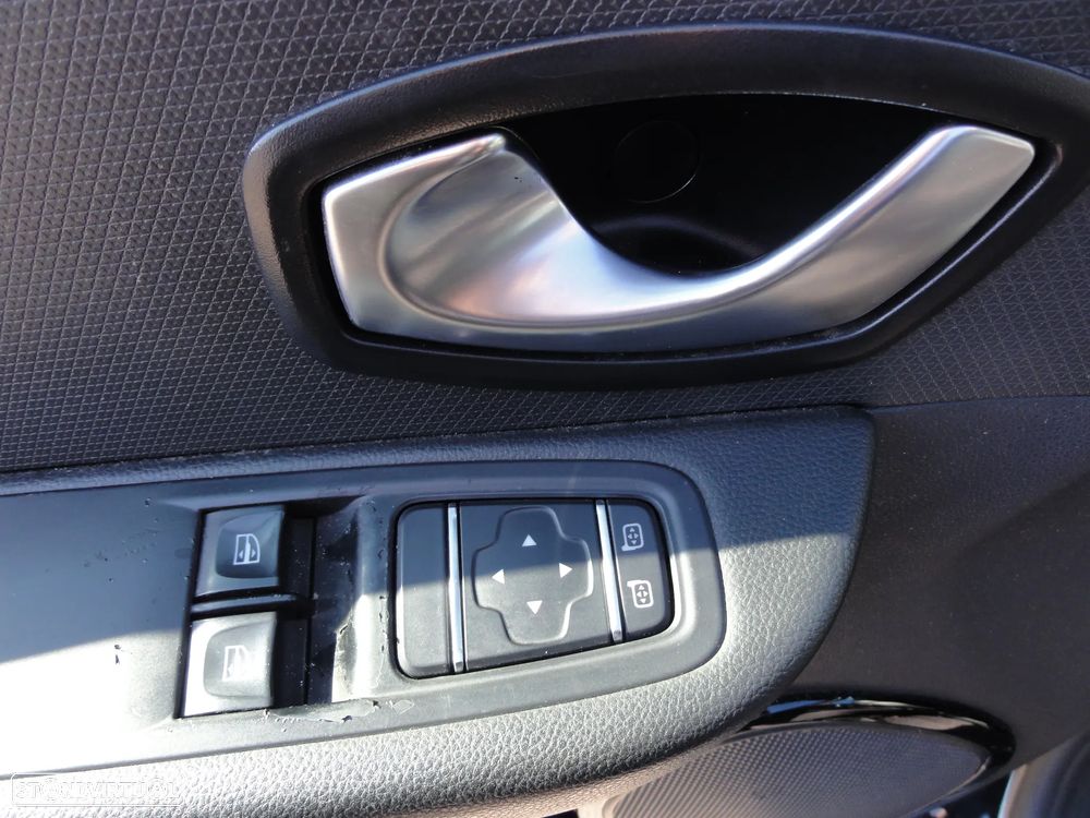 Renault Clio Sport Tourer 1.5 dCi Limited EDition - 9