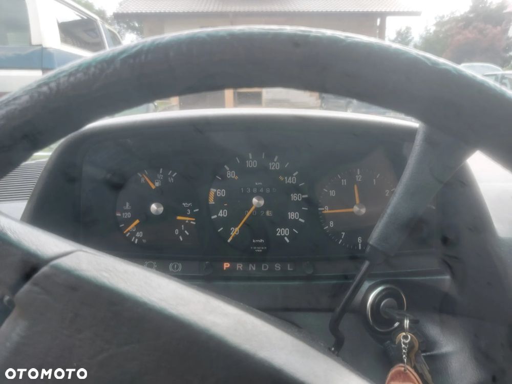 Mercedes-Benz W123 - 14