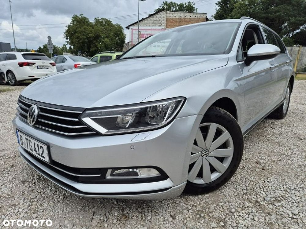 Volkswagen Passat - 2