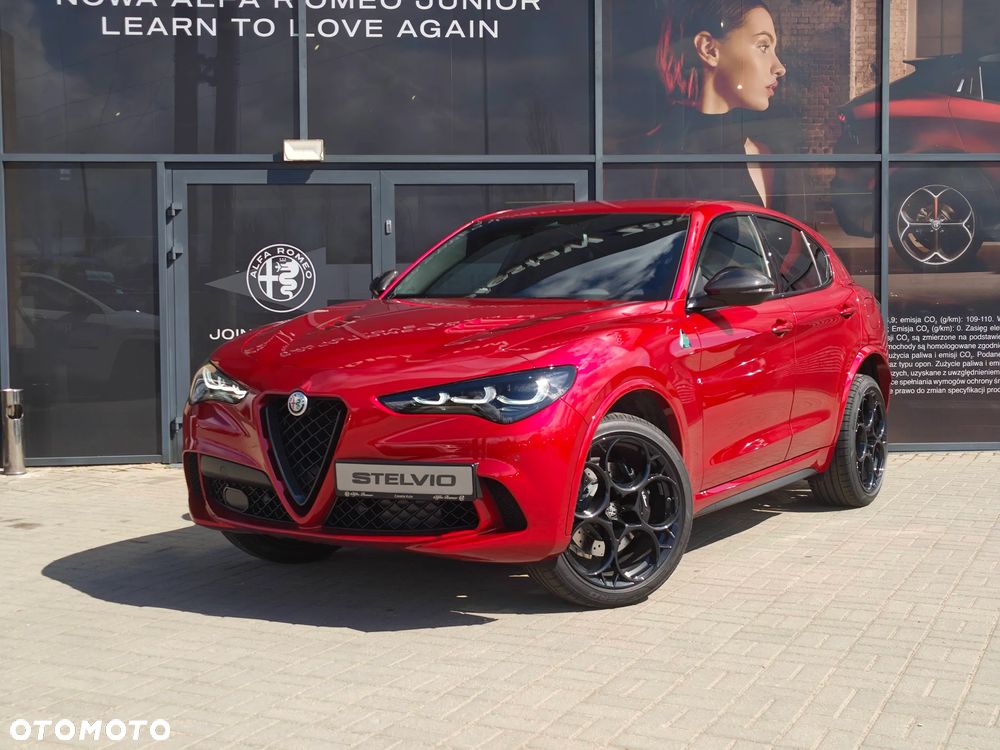 Alfa Romeo Stelvio - 1