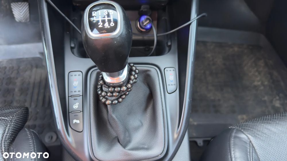 Kia Carens 1.7 CRDi XL 7os - 23
