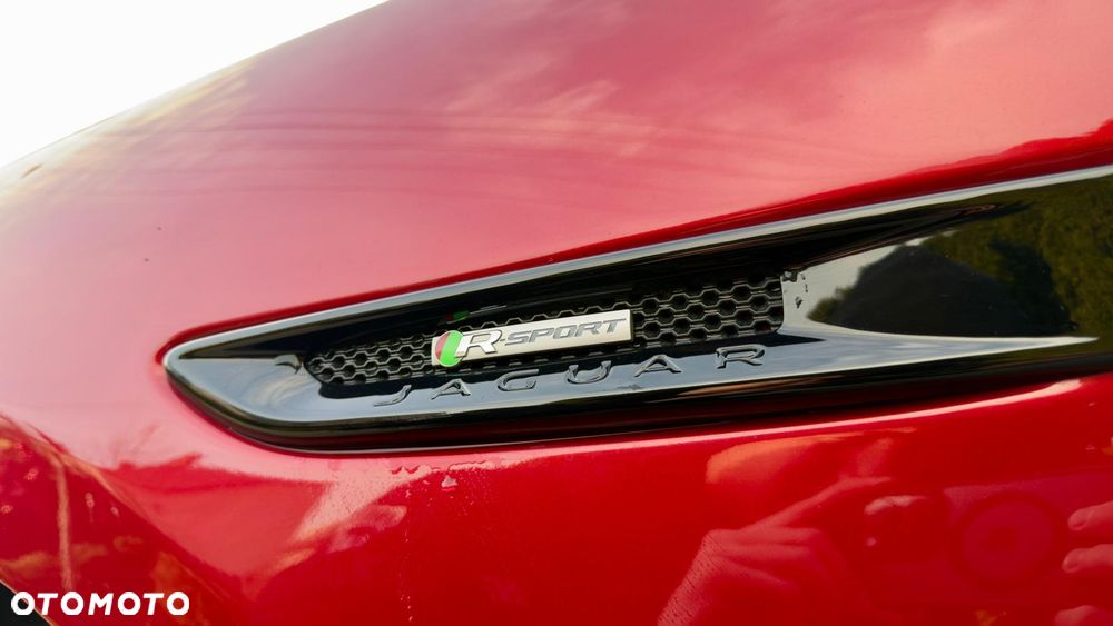 Jaguar F-Pace 2.0 i4P AWD R-Sport - 24