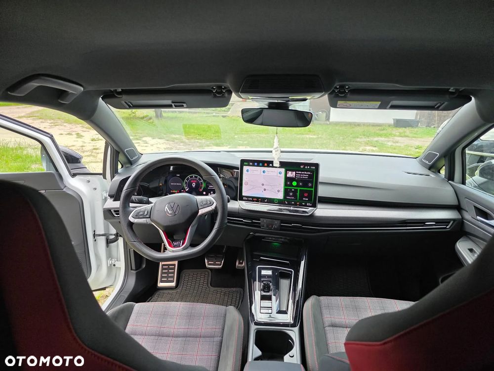 Volkswagen Golf - 18