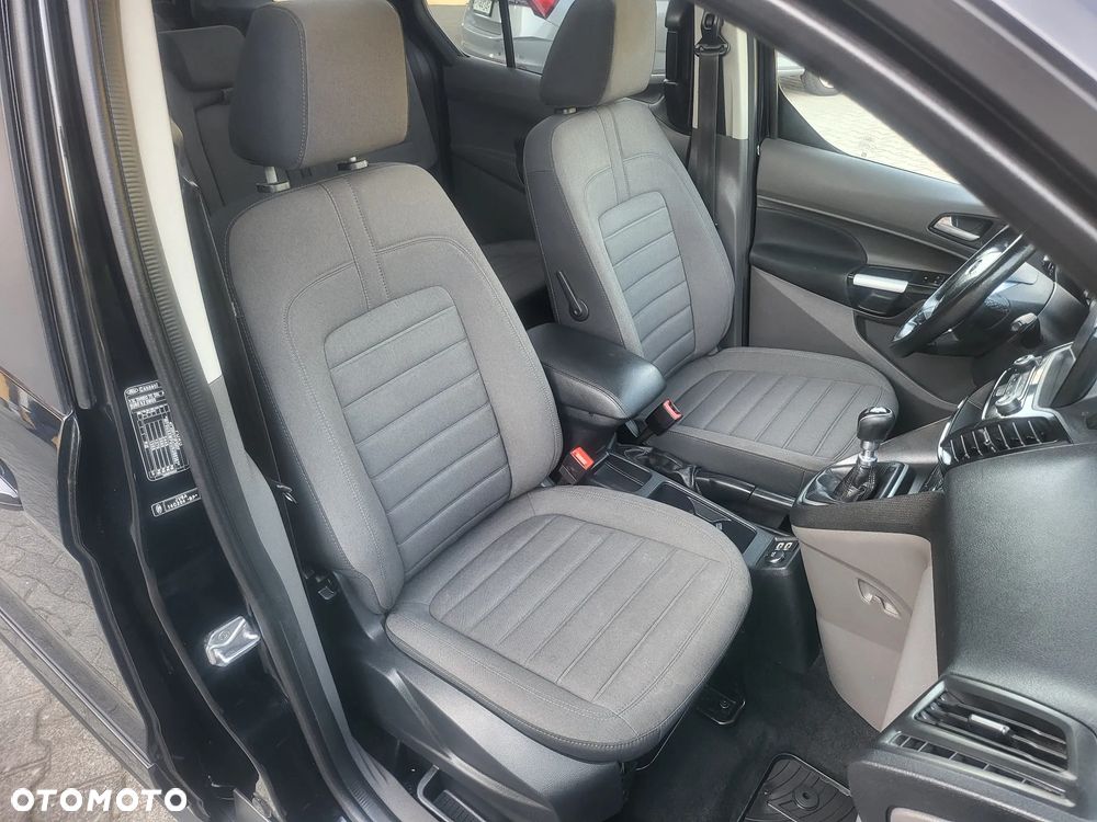 Ford Tourneo Connect Grand - 24
