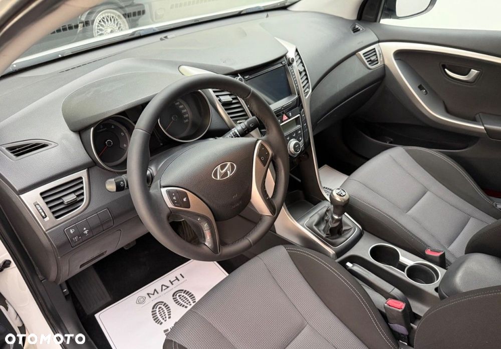 Hyundai i30 - 23