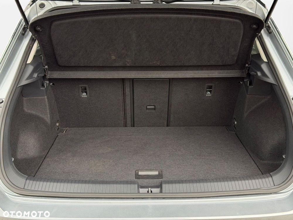 Volkswagen T-Roc - 38