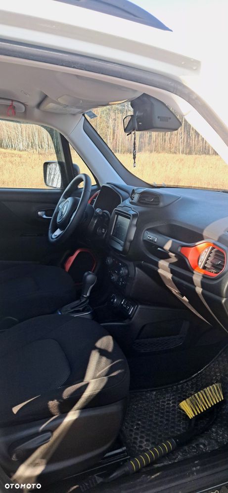 Jeep Renegade - 26