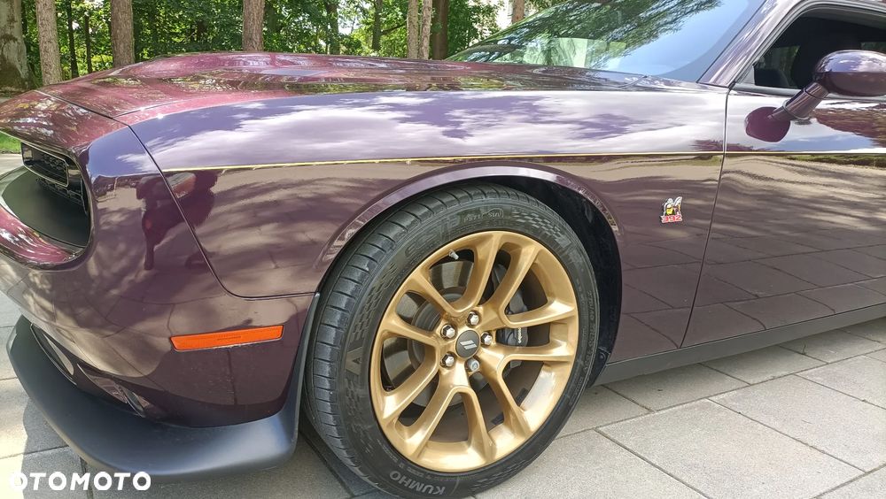 Dodge Challenger - 15