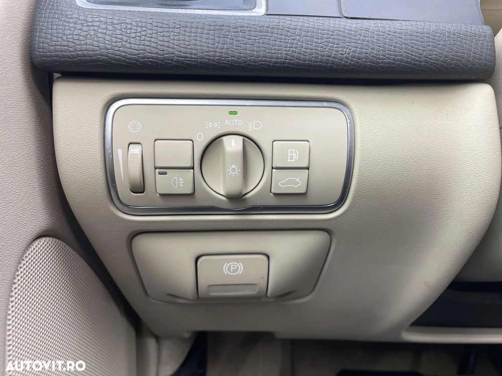 Volvo XC 60 D4AWD Momentum - 16