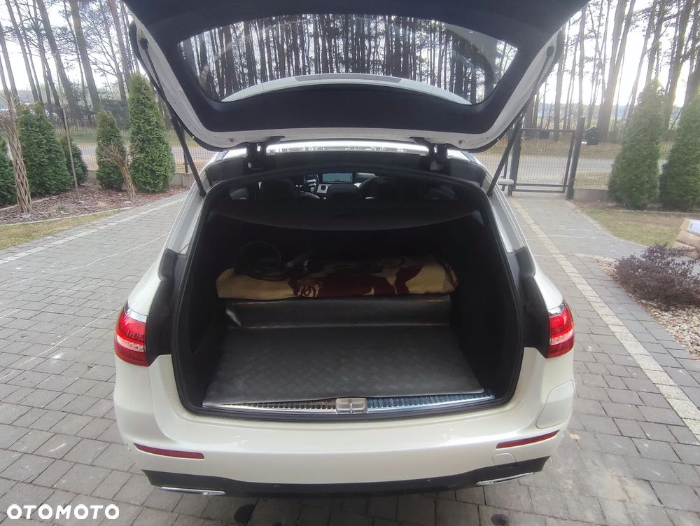 Mercedes-Benz Klasa E 300 de 9G-TRONIC Night Edition - 19