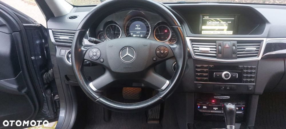 Mercedes-Benz Klasa E - 24