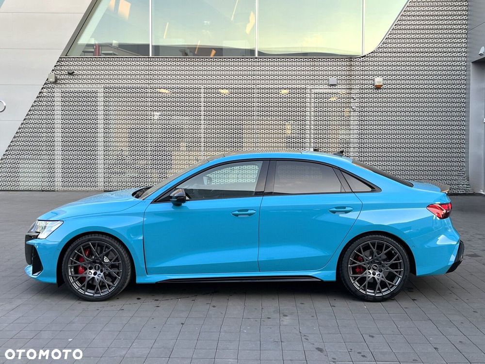 Audi RS3 Limousine - 12