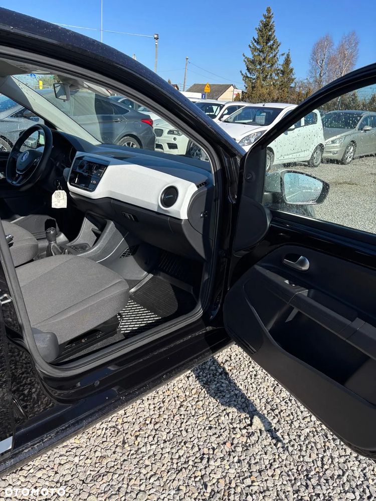 Volkswagen up! move - 10
