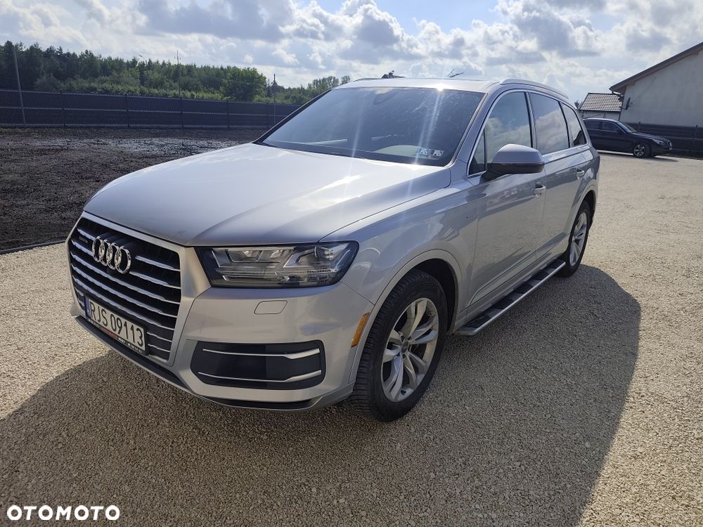 Audi Q7 - 1