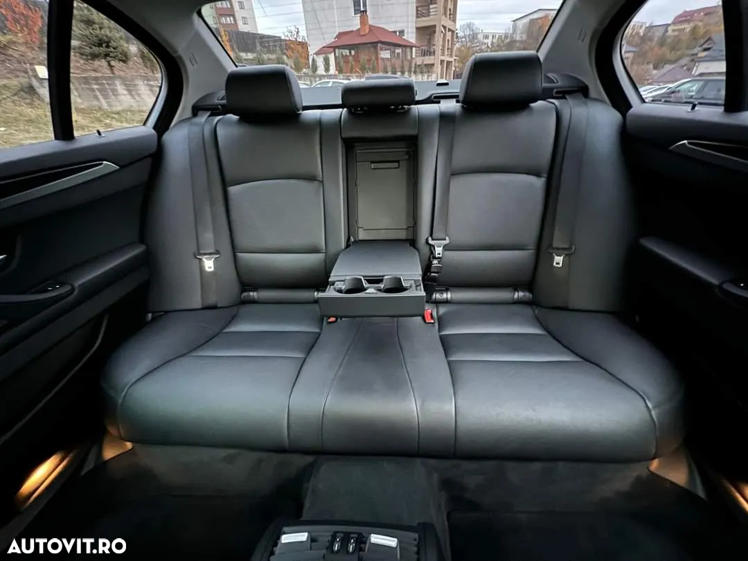 BMW Seria 5 520d xDrive AT - 6