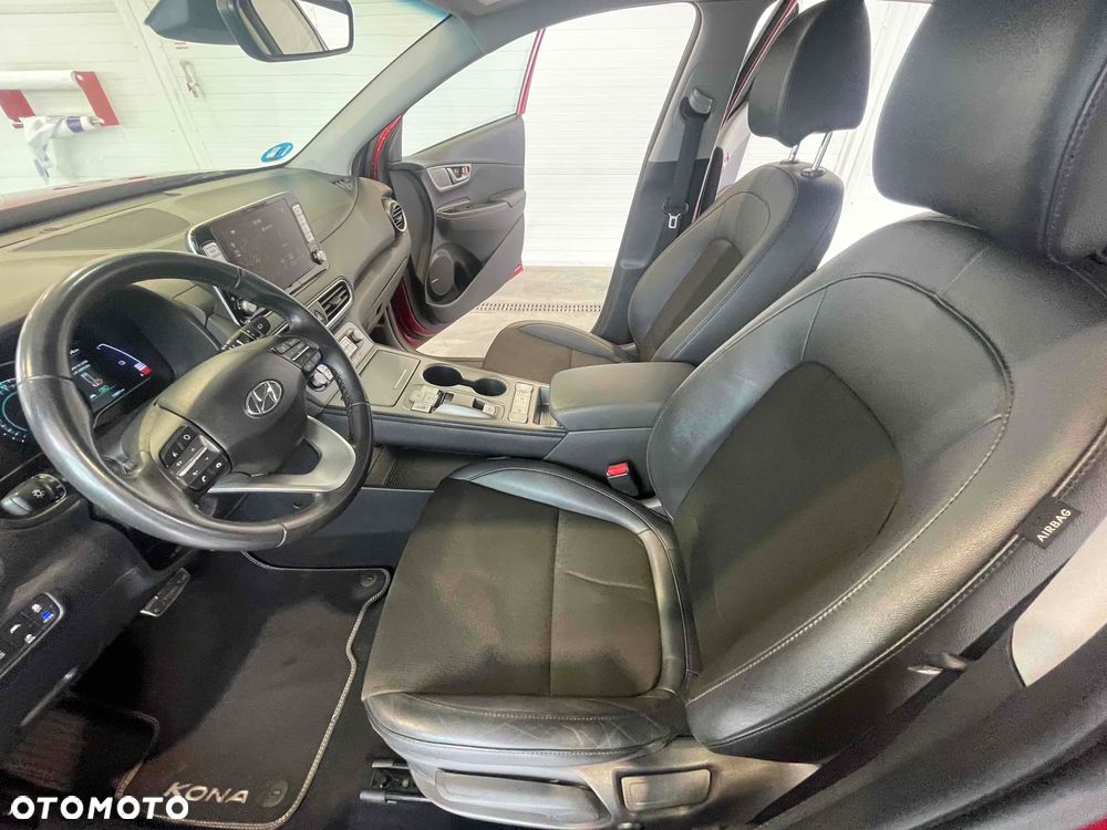 Hyundai Kona 39kWh Executive - 14