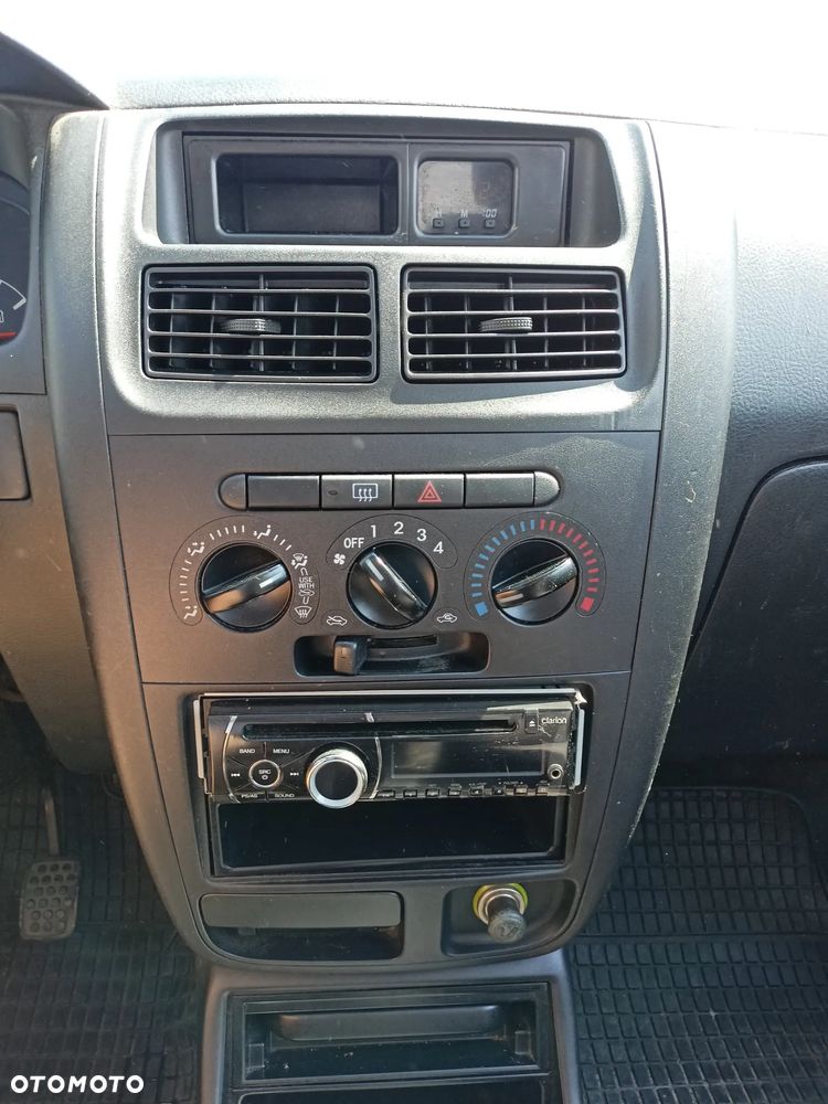 Daihatsu Cuore - 11