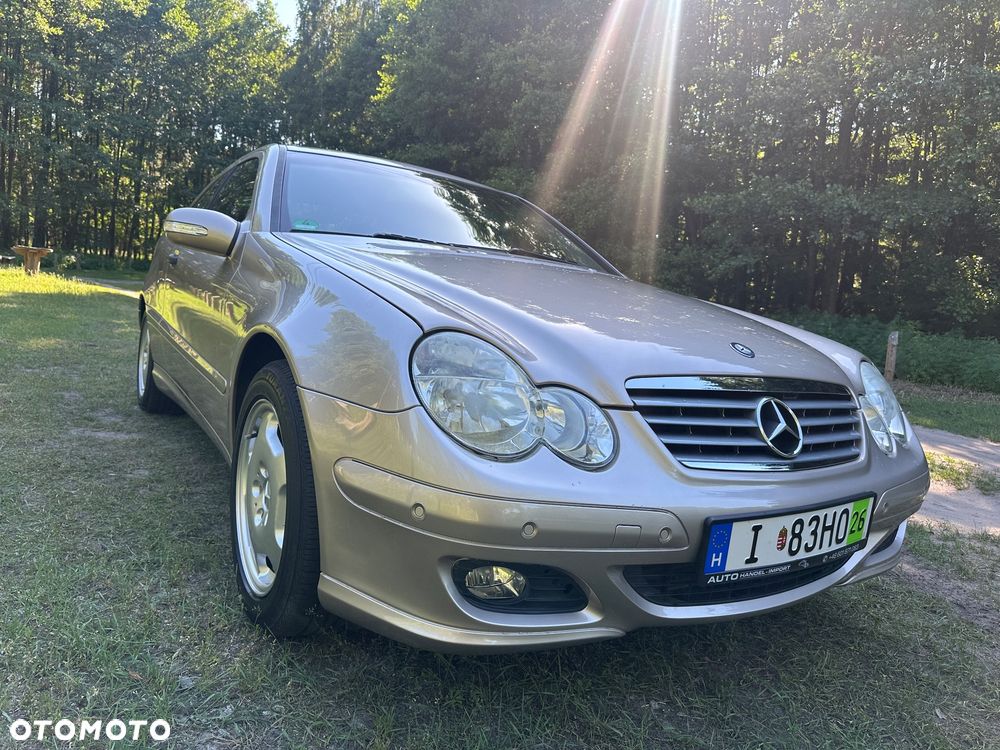 Mercedes-Benz Klasa C 180 Kompressor Sportcoupe - 3