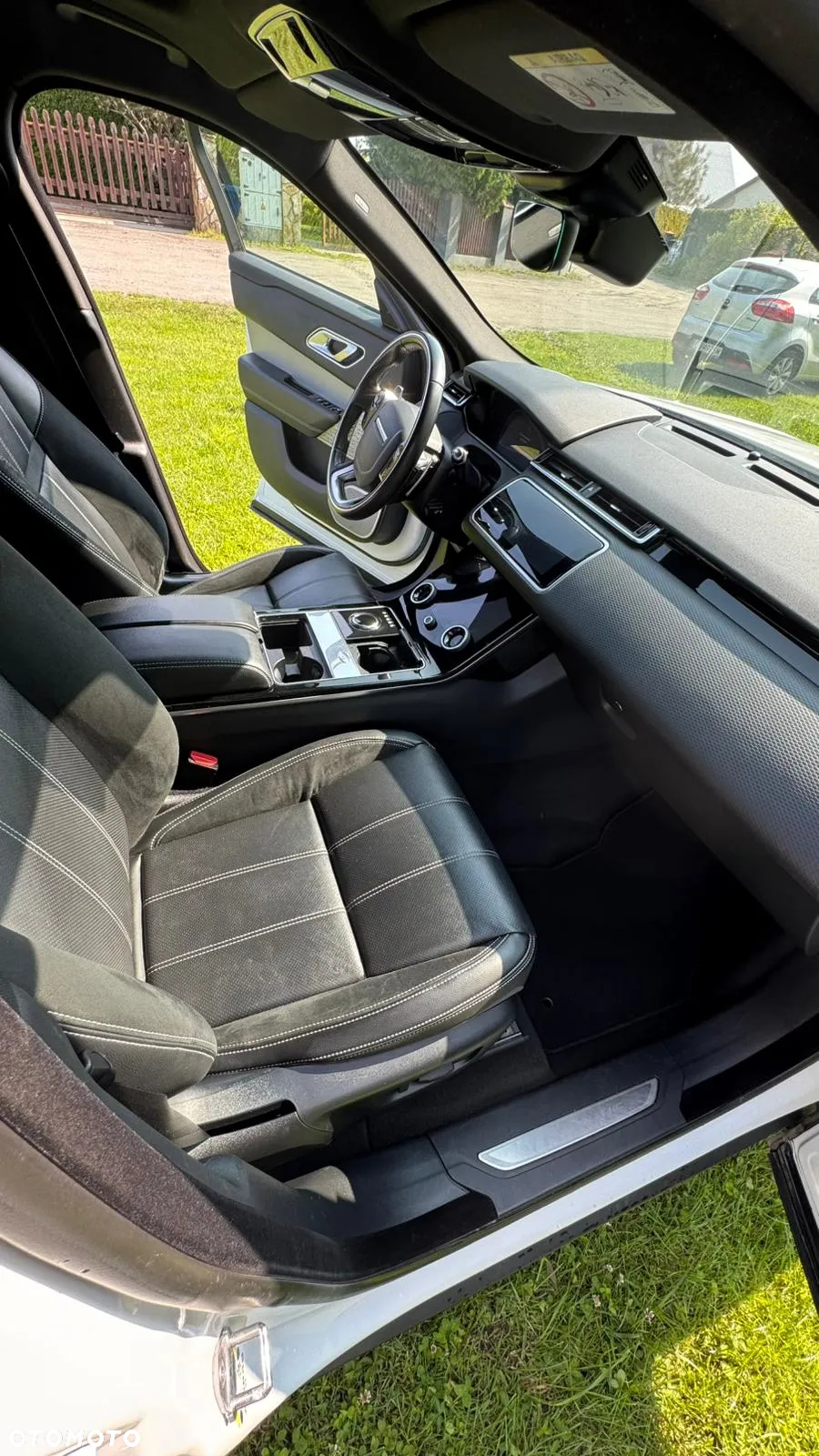 Land Rover Range Rover Velar 2.0 P250 R-Dynamic SE - 15
