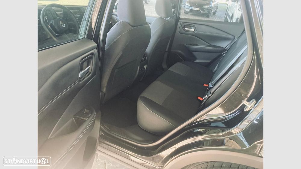 Nissan Qashqai 1.3 DIG-T N-Connecta Xtronic - 13