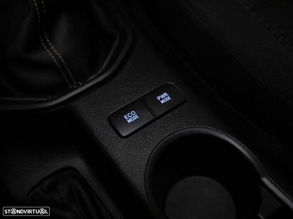 Toyota Hilux 2.4 D-4D 4WD CD 5Lugares c/iva - 18