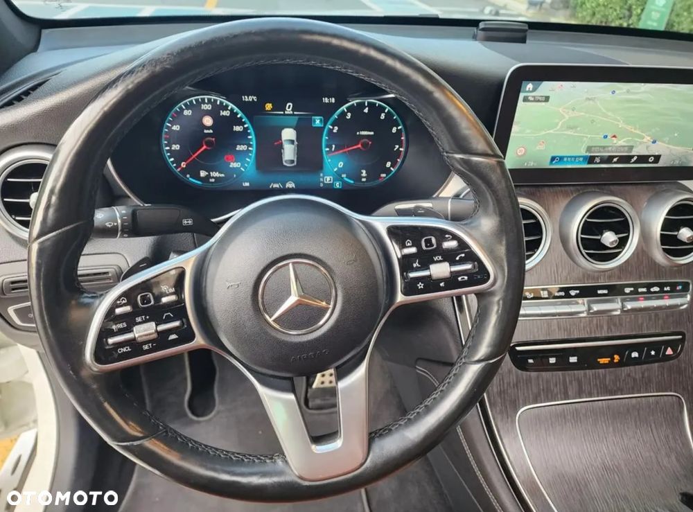 Mercedes-Benz GLC 300 4Matic 9G-TRONIC Exclusive - 11