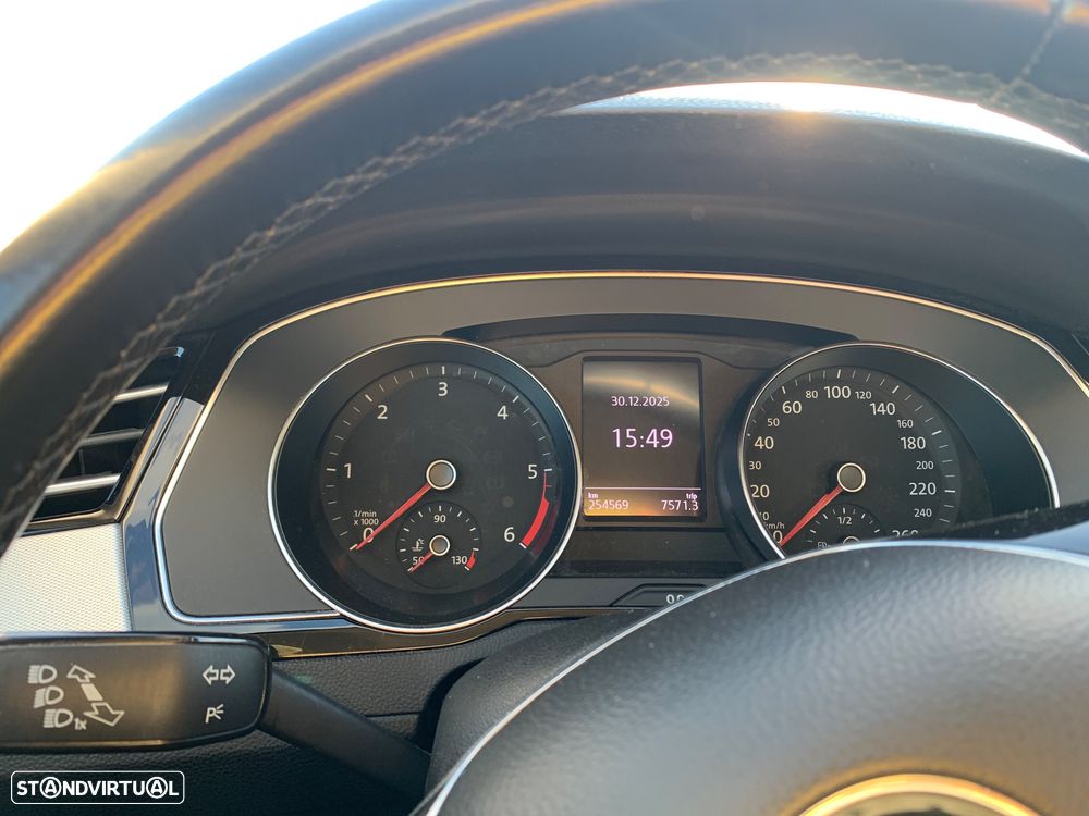 VW Passat Variant 2.0 TDi Confortline DSG - 5