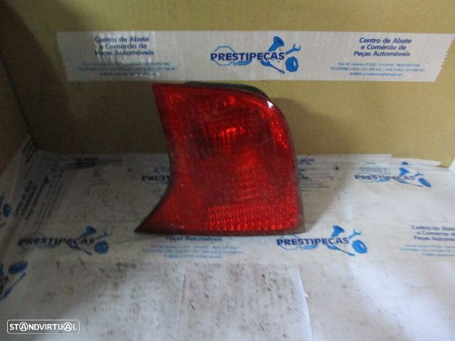 Farol Tras 8E5945094A AUDI A4 2005 4P DRT HELLA - 1