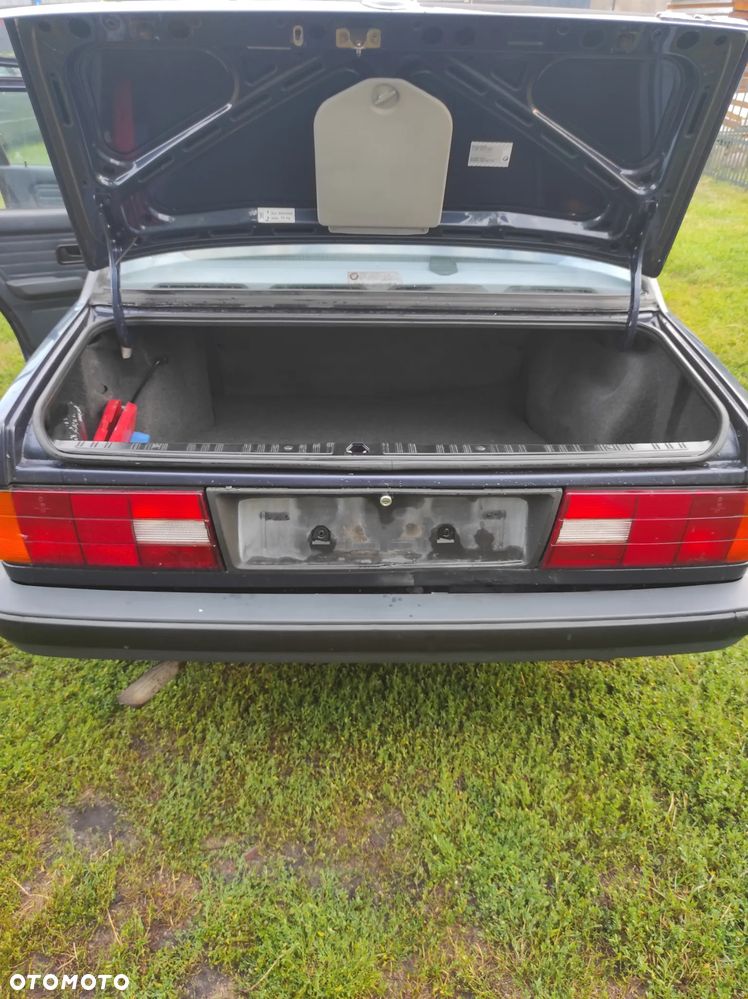 BMW Seria 3 316i - 4