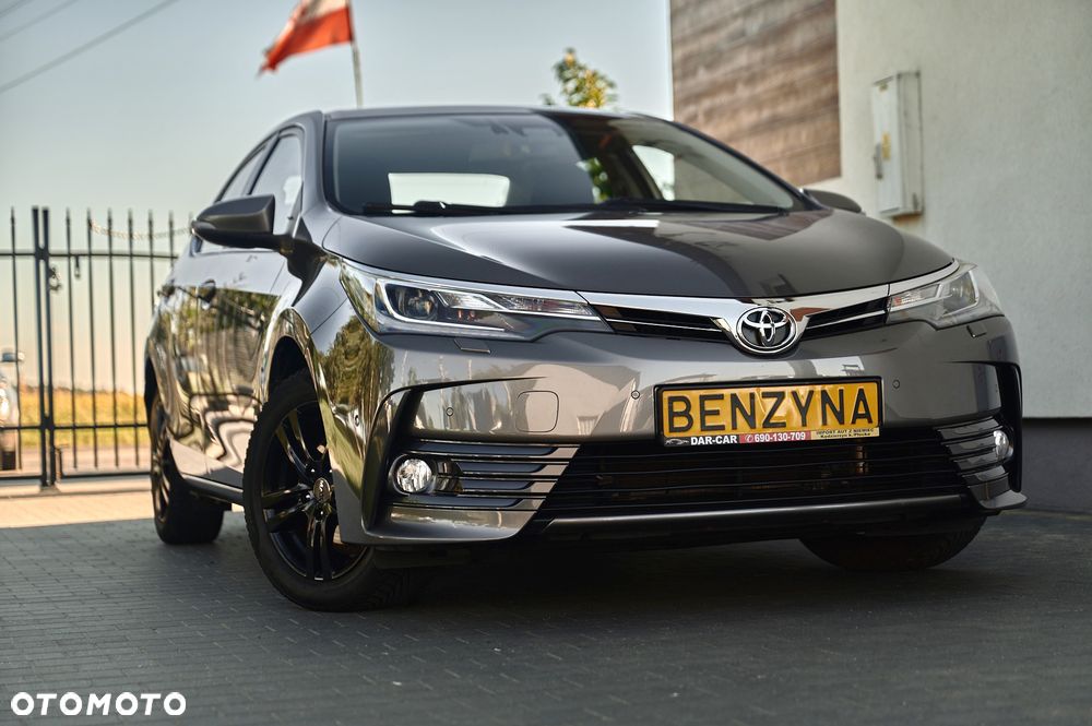 Toyota Corolla 1.6 Premium + - 16