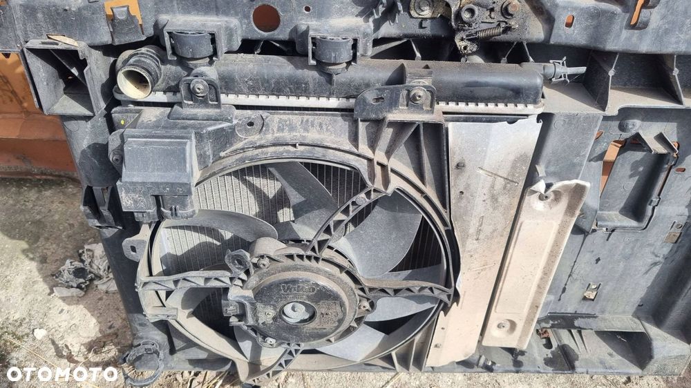 citroen c3 ii 1.2 1.4 benzyna pas przedni chłodnica wody wentylator - 9