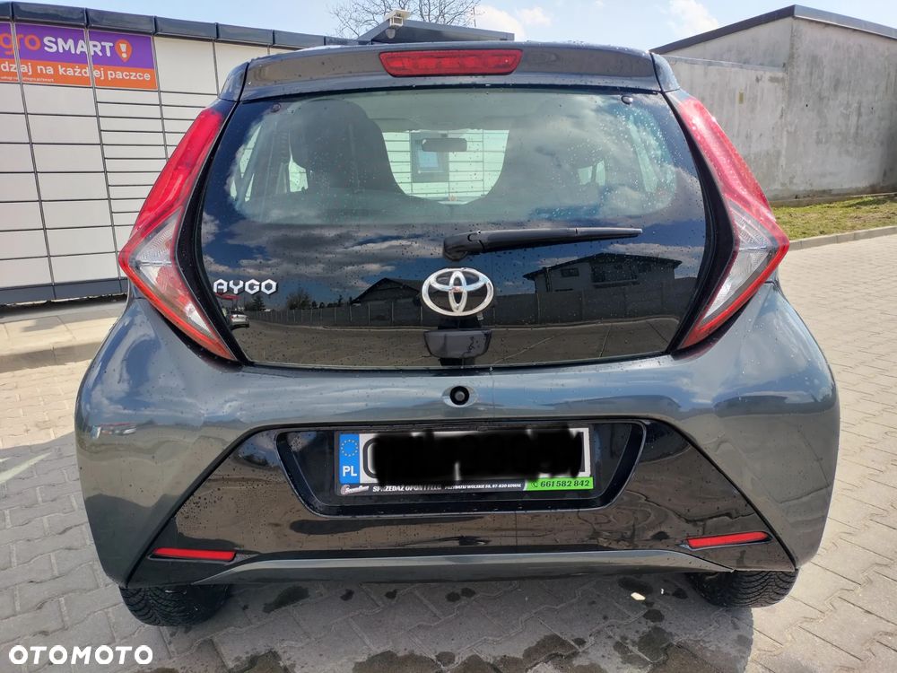 Toyota Aygo x - 10