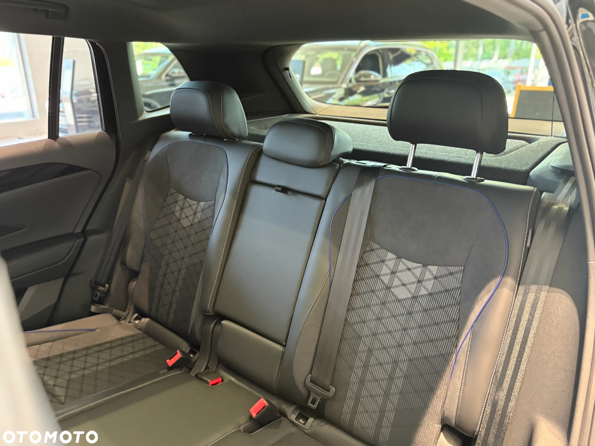 Volkswagen Tiguan 1.5 eHybrid PHEV R-Line Plus DSG - 23