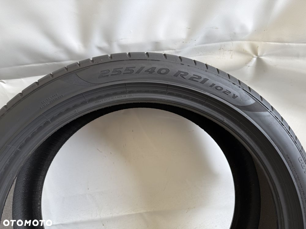 255/40/21 Pirelli P Zero VOL 102V - 4