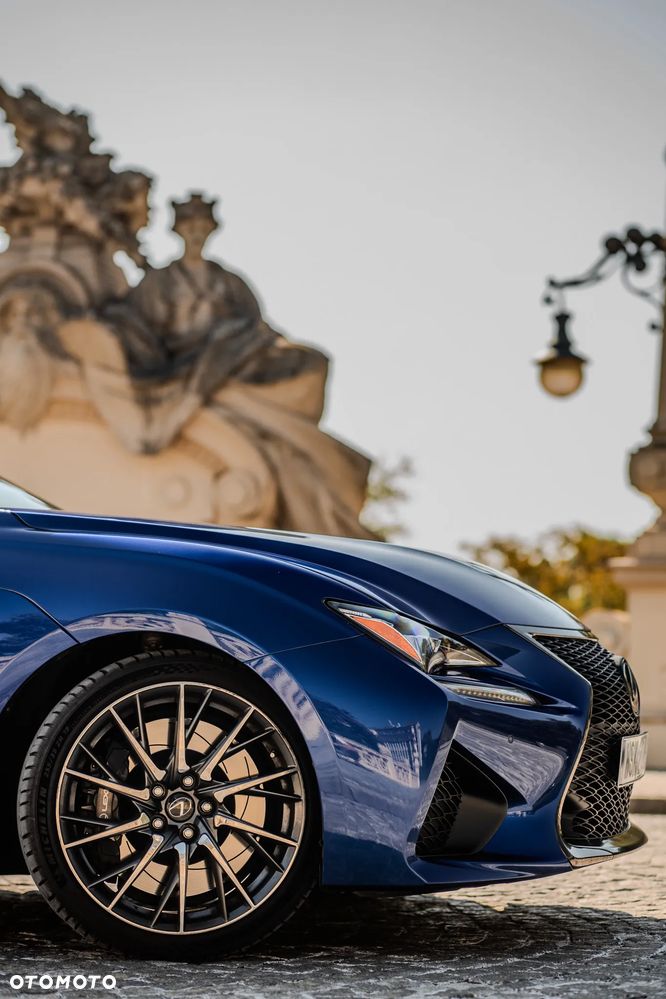 Lexus RC F Carbon - 13