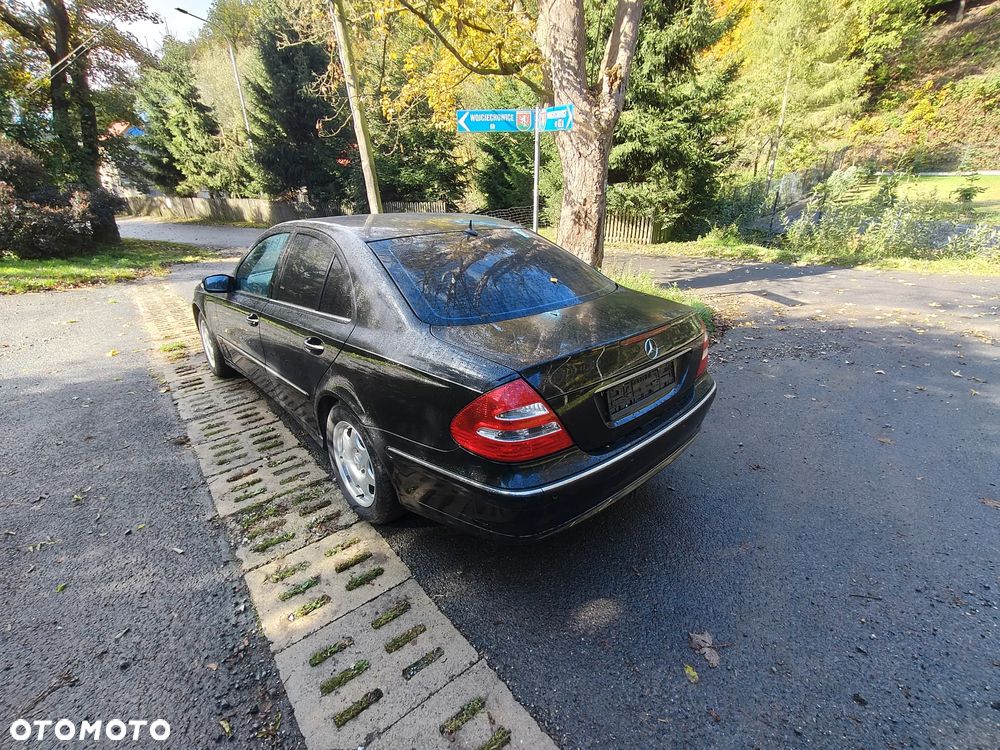 Mercedes-Benz Klasa E 240 T 4Matic Avantgarde - 8