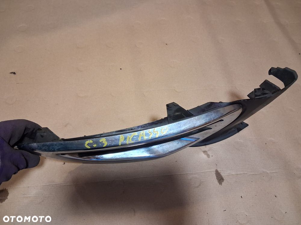 Kratka zderzaka CITROEN C3 PICASSO prawa 2531SM01601  OE - 2