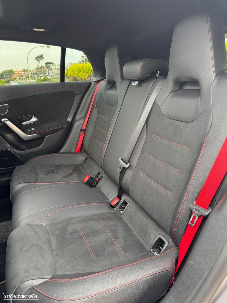 Mercedes-Benz CLA 45 AMG S 4Matic+ Speedshift 8G-DCT Line Premium - 32