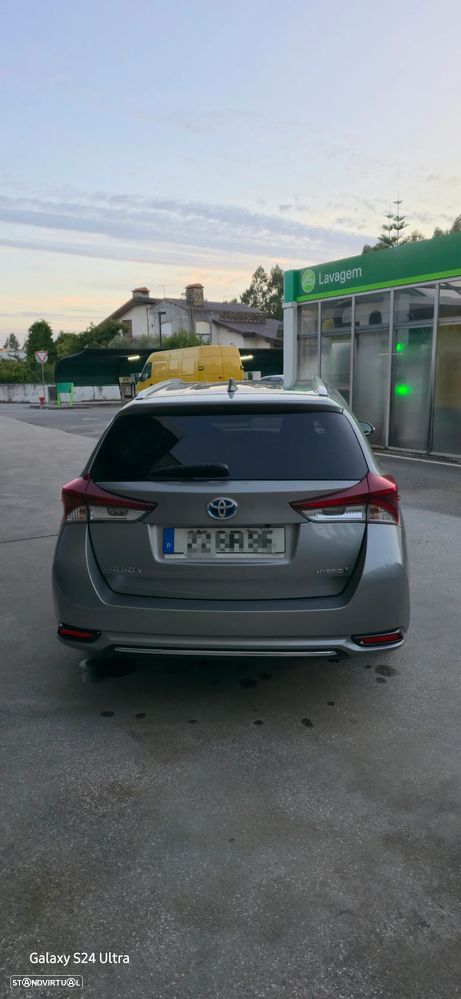 Toyota Auris Touring Sports 1.8 HSD Square Collection - 5