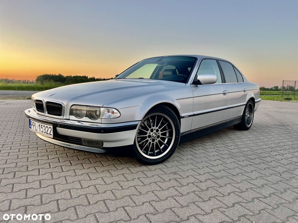 BMW Seria 7 735i L - 1