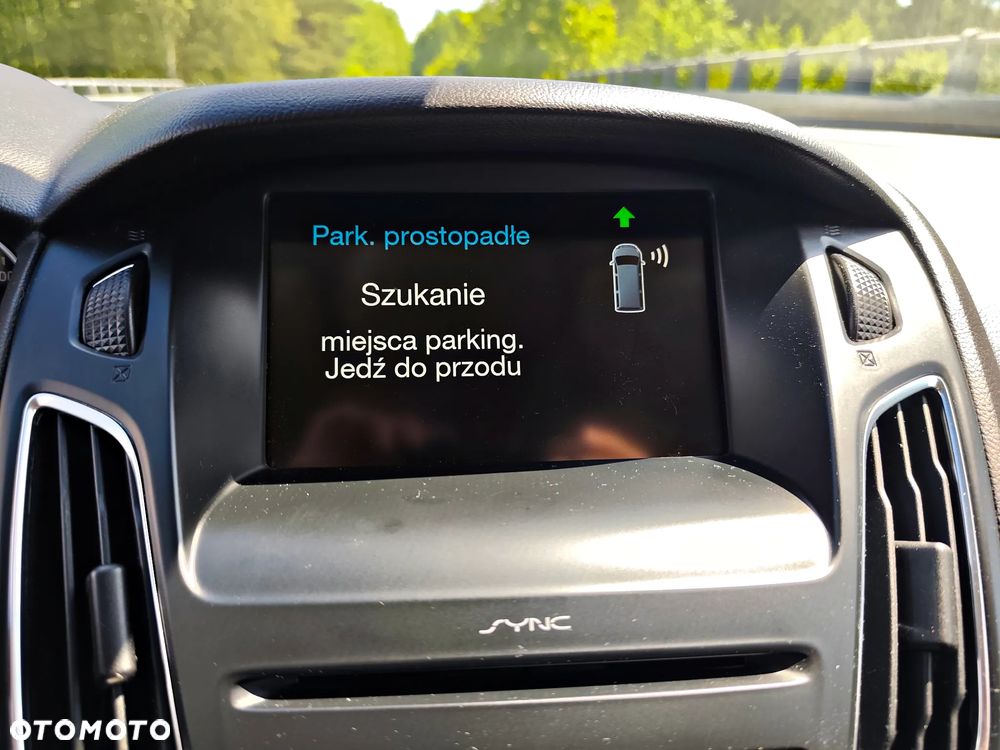 Ford Focus 1.0 EcoBoost Titanium - 24