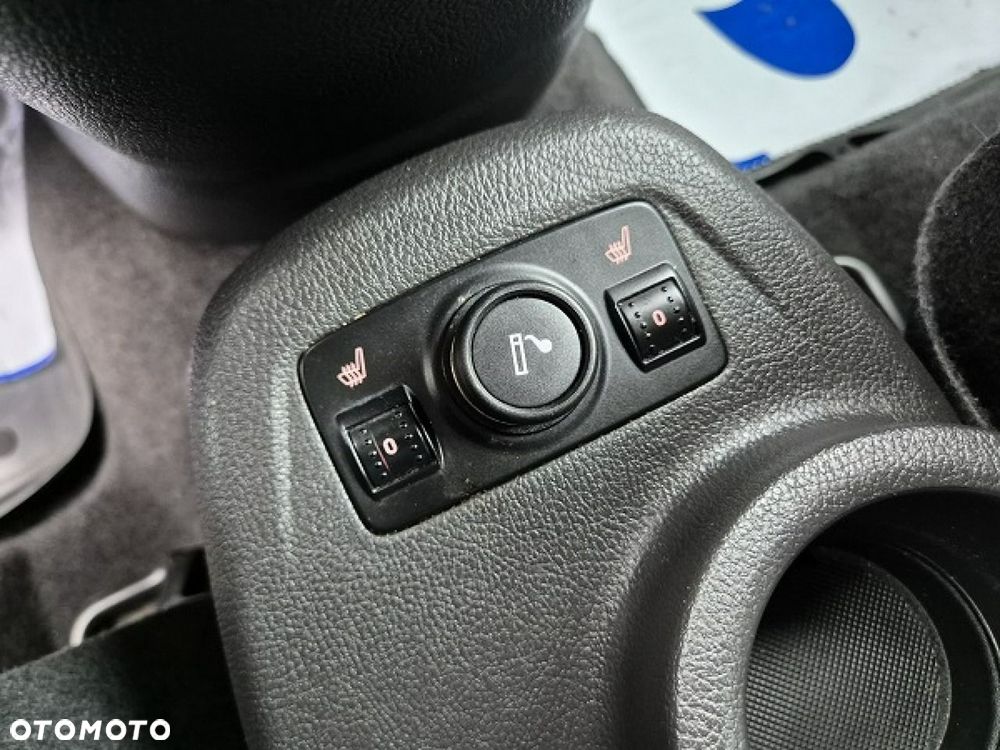 Ford Tourneo Connect Grand - 38