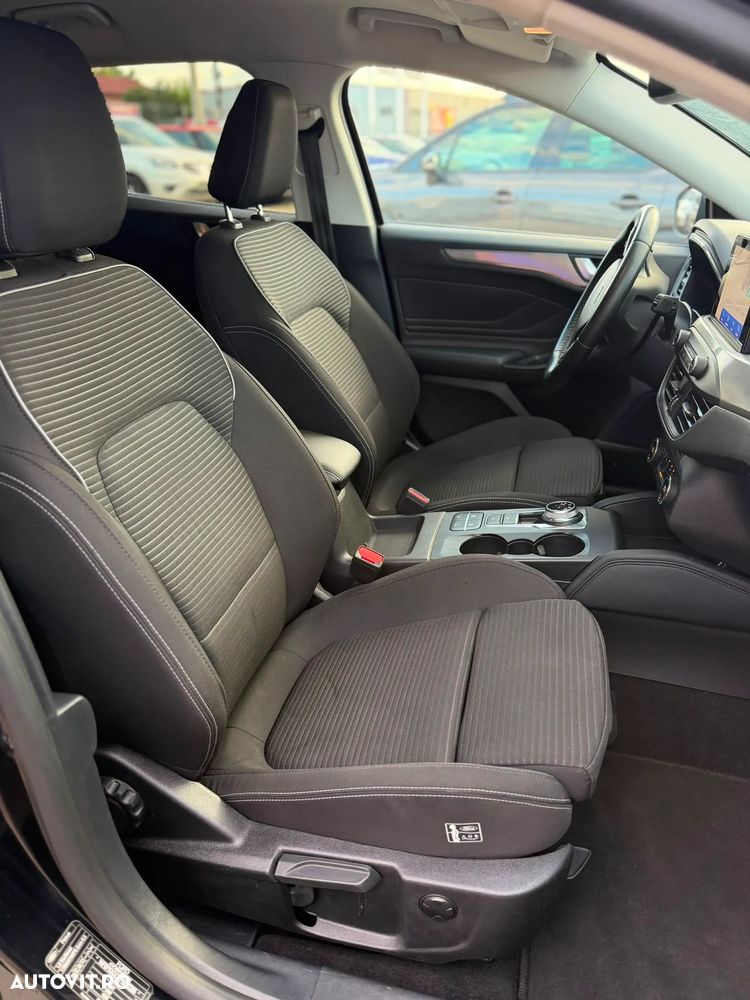 Ford Focus - 11