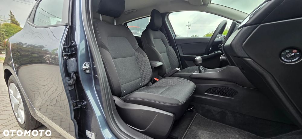 Renault Clio TCe 100 BUSINESS EDITION - 30